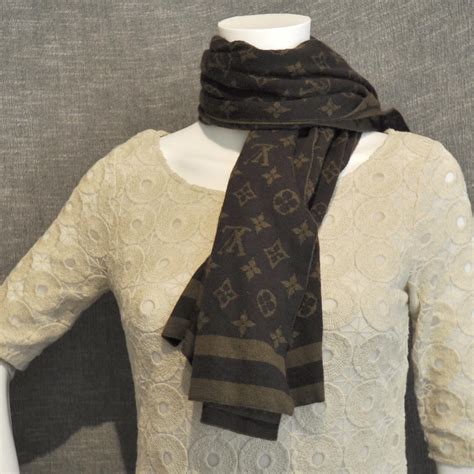 louis vuitton cashmere wool silk blend monogram scarf|Louis Vuitton oversized cashmere scarf.